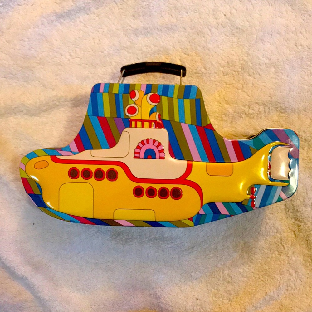 The Beatles yellow submarine metal lunchbox!